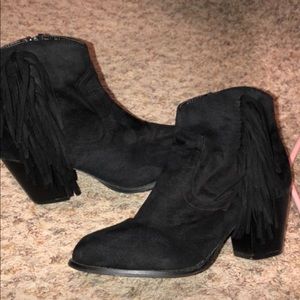 black booties